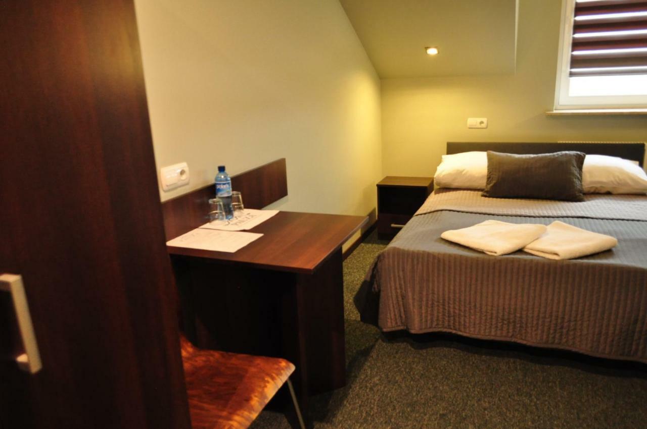Hotel Pauza Radzyń Podlaski Kültér fotó
